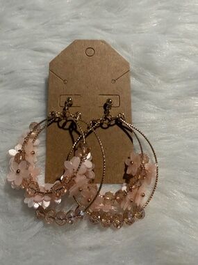 Multi Layer Round with Flower Accent Dangling Earrings